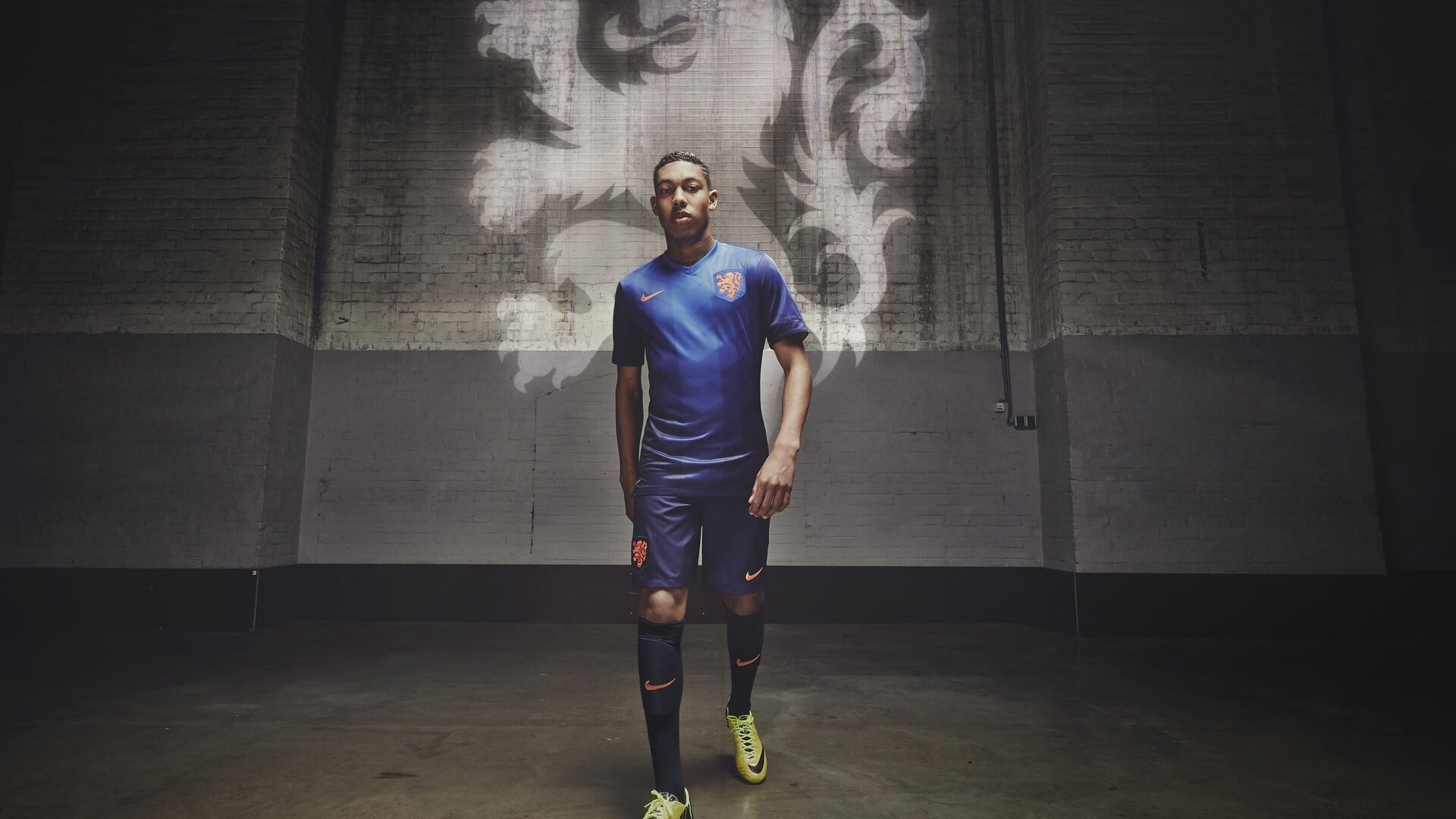 开云官方网-五大联赛历史最佳换帅后战绩提升数据统计，五大联赛最帅球衣